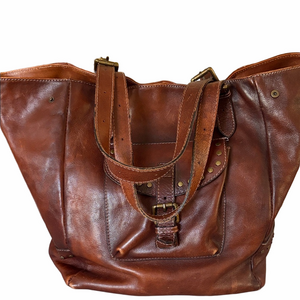 Piratesi Firenze Talamone aged brown bucket bag saddle tan brown leather.